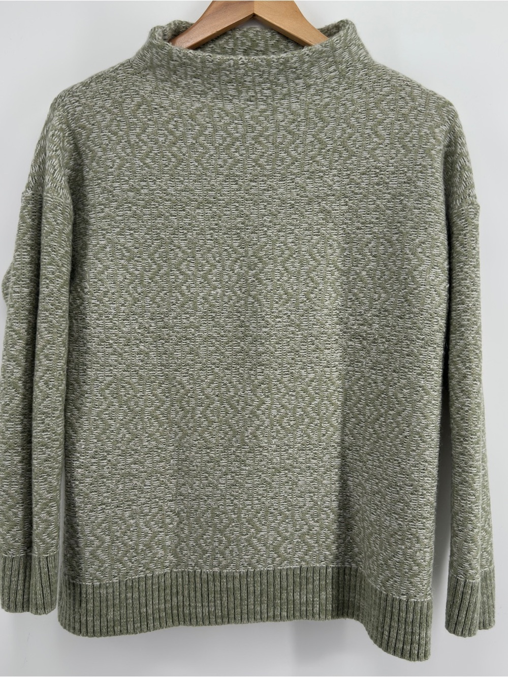 Banana Republic Heritage Sage Green Mock Neck Sweater Small